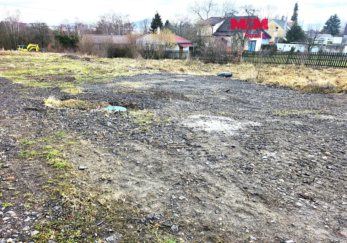 Prodej stavebního pozemku 909 m²